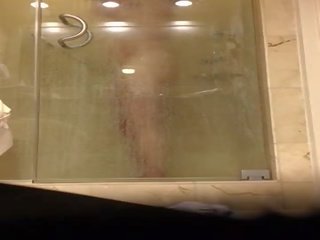 Enchanting дружина christi voyeured на прихований камера на opryland готель