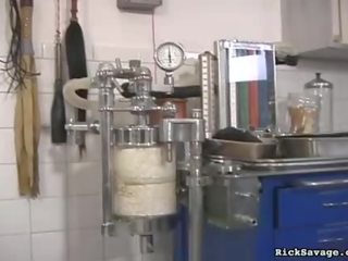 Наказвам а marvellous роб мадама