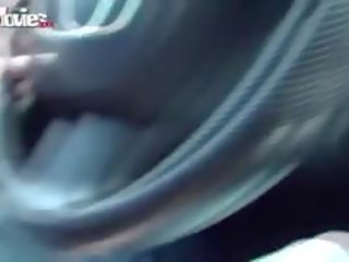 Два лесбіянки отримати freaky на в назад сидіння з a ca, вони любов