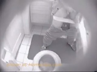 Прихований камера - туалет мастурбація