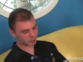 吸引人的 摩洛伊斯兰解放阵线 在 丝袜 给 奇妙 脚功封口