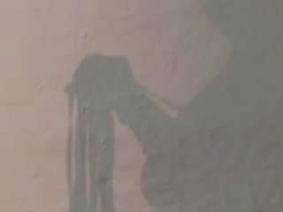 Менді яскравий punishing sinead