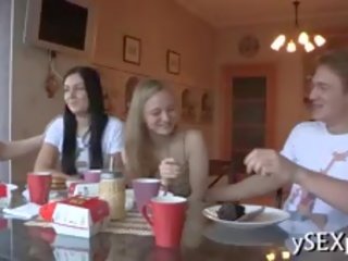 Наш сочни и полово възбуден проститутките сте жаден за зашеметяващ група мръсен видео