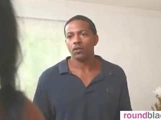Голям дупе черни любовник (brittney бял) на камера в трудно стил секс филм действие video-02