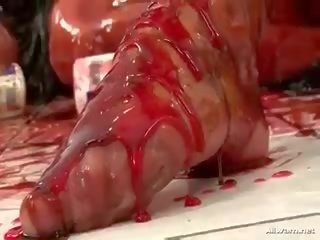 З зав’язаними очима чортихи