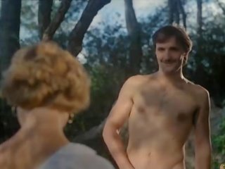 服を着た女性裸の男性 mov mov から ラ storia piera 1983