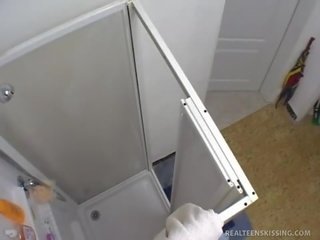 Шпигунська камера улови блондинки в в shower1