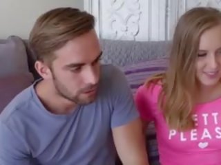 Блондинки тийн charli получава с примес с изпразване