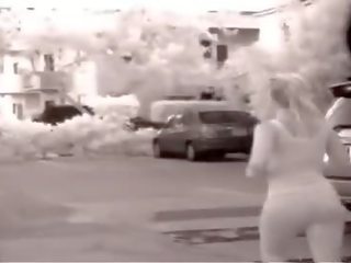 Спортивний молодий жінка на xray - спандекс йога брюки