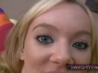 অকৃত্রিম পভ সঙ্গে সাদা exgf