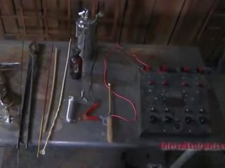 キューティー ある 受け torturing のために 彼女の desirable フィート