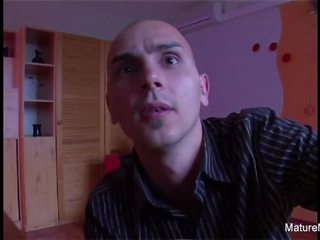 Недосвідчена зріла уява жінка трахкав