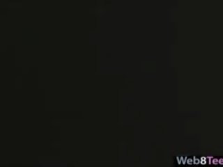 Две тийнейджъри lesbosex до на рождество христово дърво