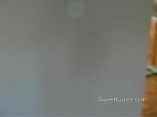 Дребен 18yr стар голям бюст черни тийн като а душ