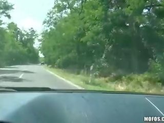 Hitchhiker দম্পতি চোদা ভেতরের ঐ অগ্রদূত