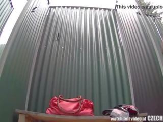 Дивовижна молодий sweetheart showerâ´s вуайеріст