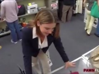 To juggs kinh doanh cô fucked lược qua pawnshop thủ môn