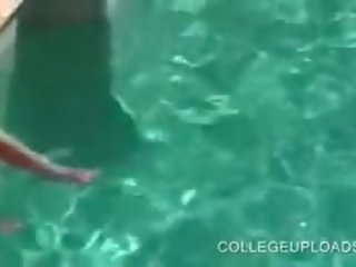 Коледж чортихи миготливий цицьки на басейн для дорослих відео вечірка