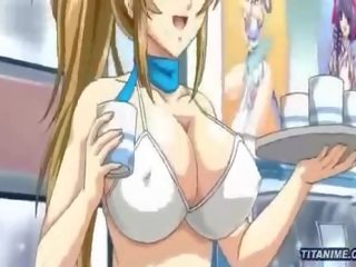 大规模 奶 年轻 女 享受 一 麻烦的 射精