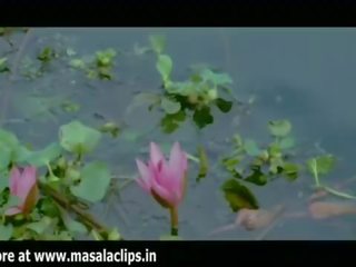 Richa panai великий з оголеними грудьми титьки відео сцена