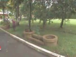 Спортивний латинка фам fatale отримувати голий на відкритому повітрі