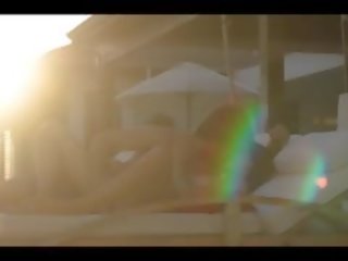 Градина ххх видео на maldives шезлонг