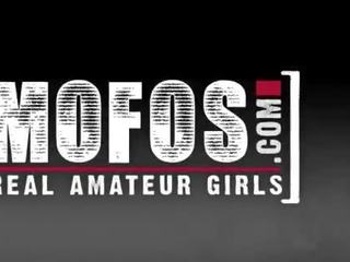 Mofos - чому грати гольф коли ви може ебать