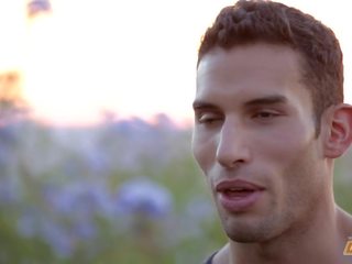 Multi спортивний чоловік ricky decker порно- з його strongest м'яз