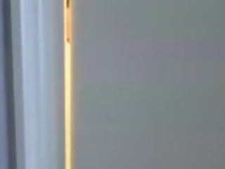 Брюнетка тийн tiera получава с примес с изпразване