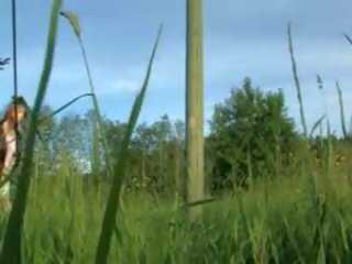 Beatas публічний activities з величезний іграшка