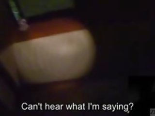 Японська пара цілує в haunted любов готель subtitles