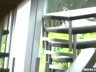 Провокаційний гімнастичний зал enchantress спіймана вгору трахання