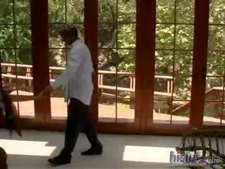 拉丁 女神 mason 风暴 spends 一 懒 夏天 下午 吸吮 benjamin 大 阳具