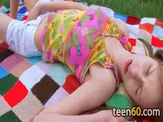 外 玩弄 孔 同 黄瓜