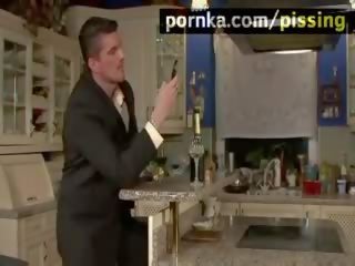 Напълно облечен писинг