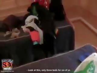 А капан за склонен към флиртуване надуваема кукла момичета
