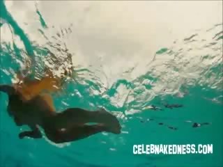 Знаменитості ірина voronina оголена з великий груди в вода в piranha 3dd