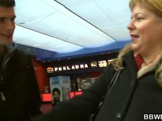 Товста sweetheart дає дійсно прохолодно мастурбація цицьками