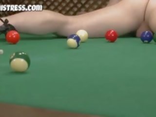 Strapped вниз хлопець для два коханки