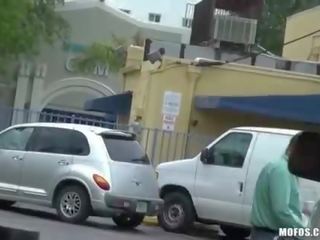 Аматьори проститутка публичен мигане и чукане