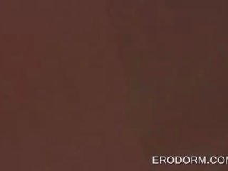 П’яна коледж нечупари має an оргія вечірка