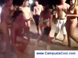 Голий коледж ігри