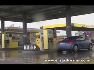 Нудисти в публичен под мой transparent raincoat