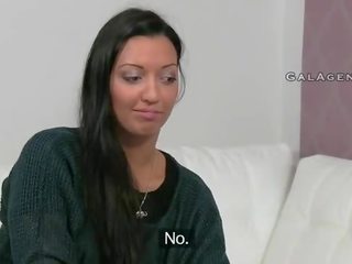 Оковани с белезници аматьори сладур пръст прецака на лесбийки кастинг