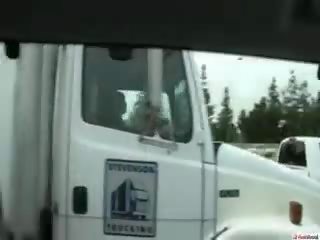 Наташа з її зухвала кучерявий волосся був просто begging для бути