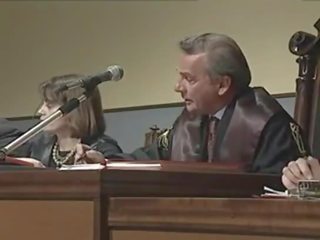 愛人 testified 教堂 父親 性交 她的 兩次