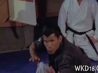 特点 得到 钻 硬