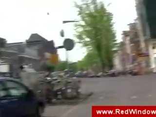 Adolescent visiting в червоний світло district