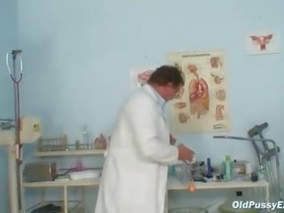 Шикарна старий дівчина mila потреби гіно клініка експертиза