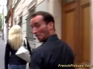 Stunner тийн избран нагоре за първи анално възрастен видео